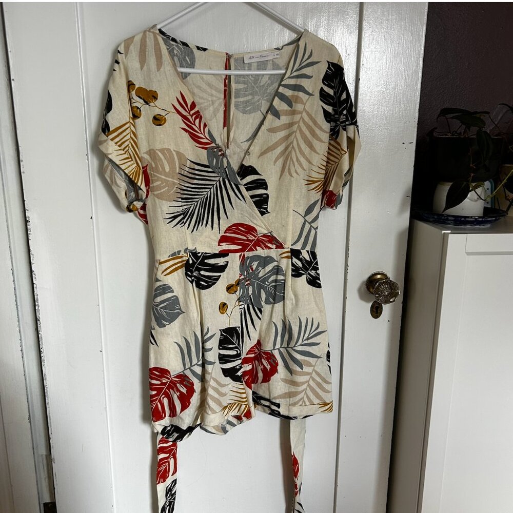 All In Favor Tropical Print Romper – Size Large | Nordstrom | Short Sleeve Wrap